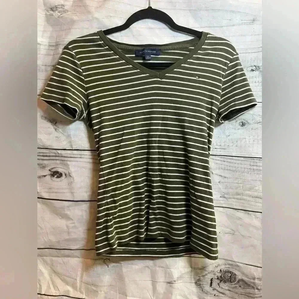 Tommy Hilfiger V-Neck baby tee